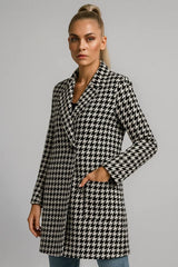 Women's houndstooth trench coat in black and white with tailored fit